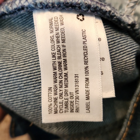 Universal Thread Boyfriend - Slim Hip & Thigh, Tapered Leg, 100% Cotton - Picture 10 of 12